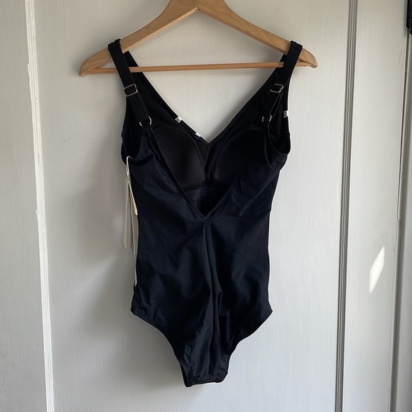 Profile by Gottex One Piece‎ - Black and White 8 Swimsuit - Picture 6 of 7